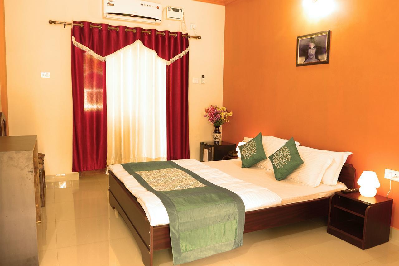Dreams Palm Beach Resort Calangute Buitenkant foto